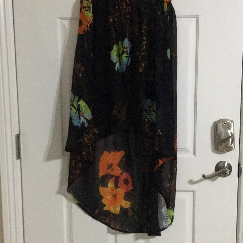 Asymmetrical skirt